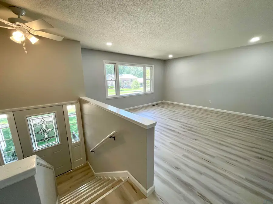 1005 Oak Lane, Storm Lake, IA 50588 - #3
