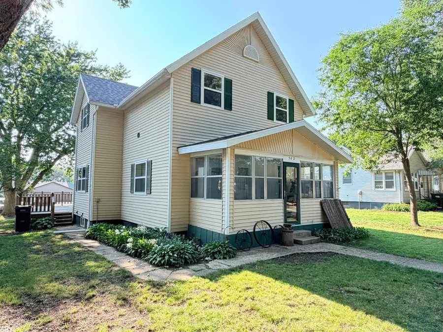 302 N MAPLE ST, Marcus, IA 51035 - #2