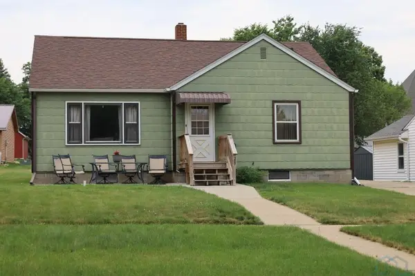 307 S Carroll Street, Rock Rapids, IA 51246