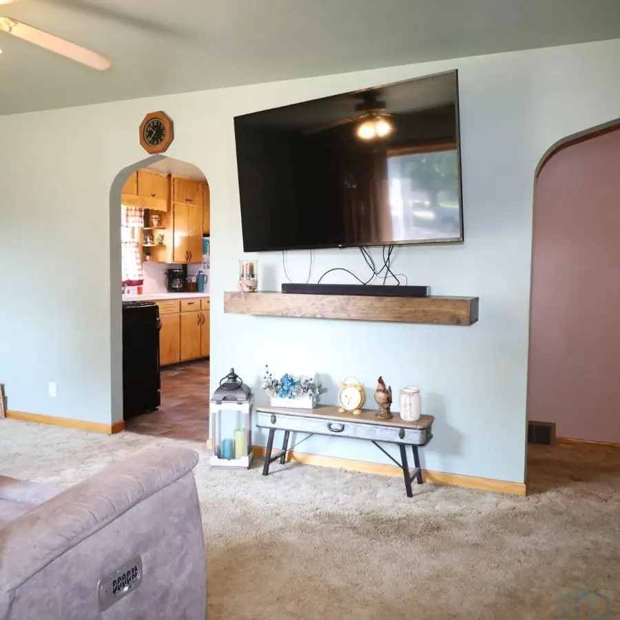 307 S Carroll Street, Rock Rapids, IA 51246 - #2