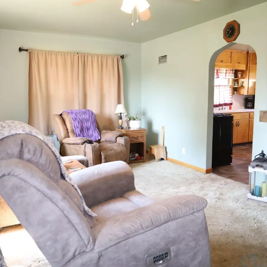 307 S Carroll Street, Rock Rapids, IA 51246 - #3