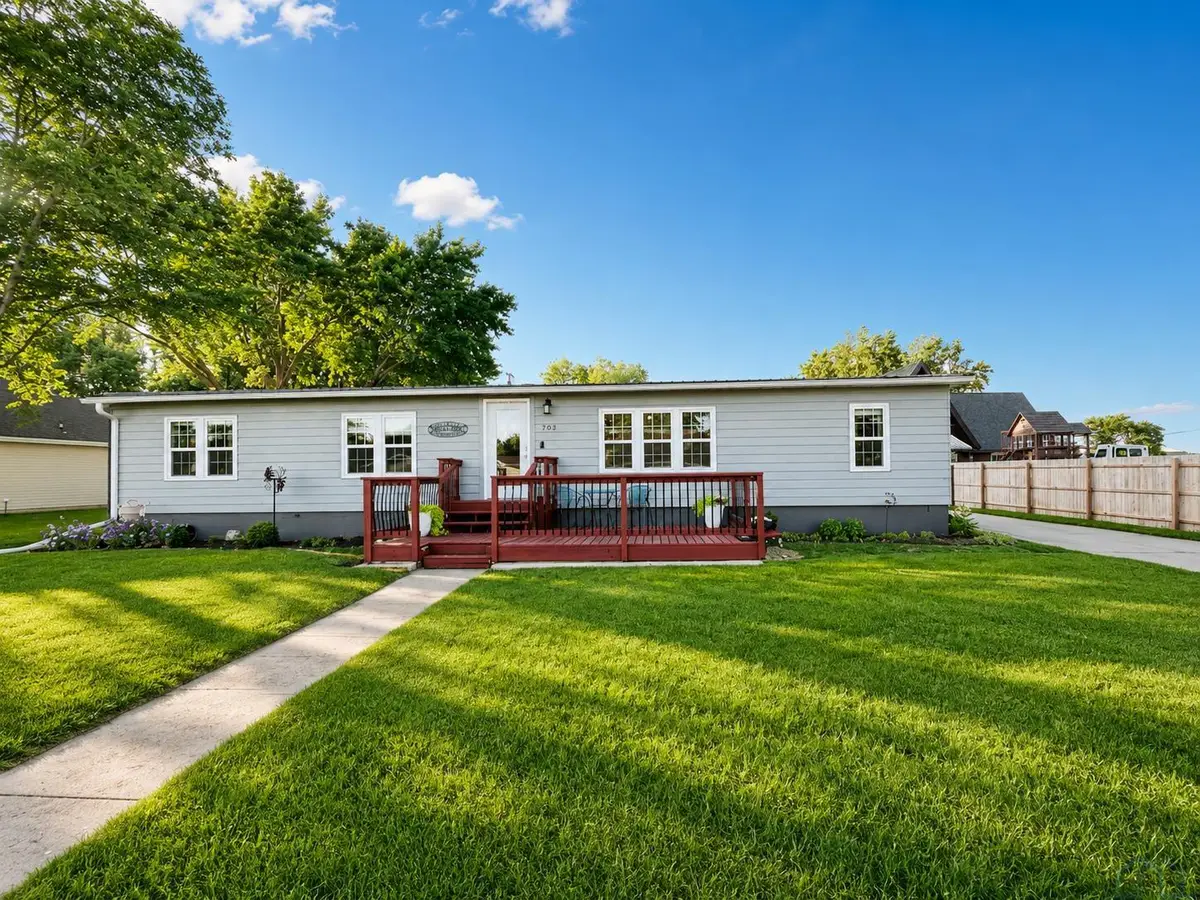 703 8TH ST, Correctionville, IA 51016 - #1