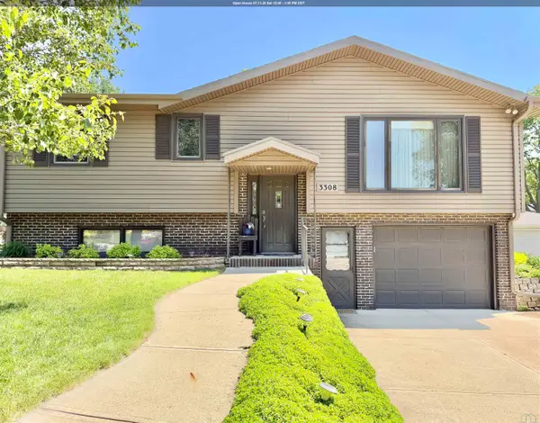 3308 S Clinton St, Sioux City, IA 51106