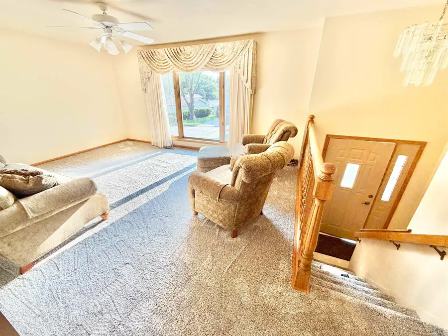 3308 S Clinton St, Sioux City, IA 51106 - #2