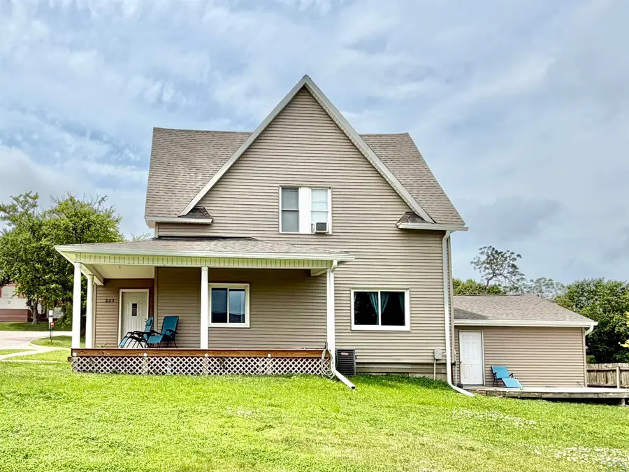223 W Grand St., Hinton, IA 51024 - #2