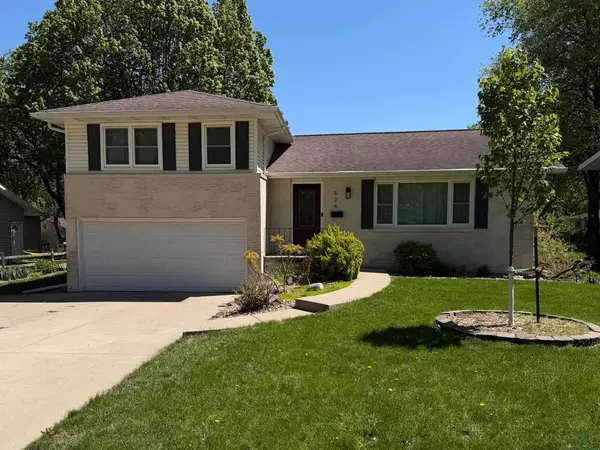 524 3rd Ave SE, Sioux Center, IA 51250