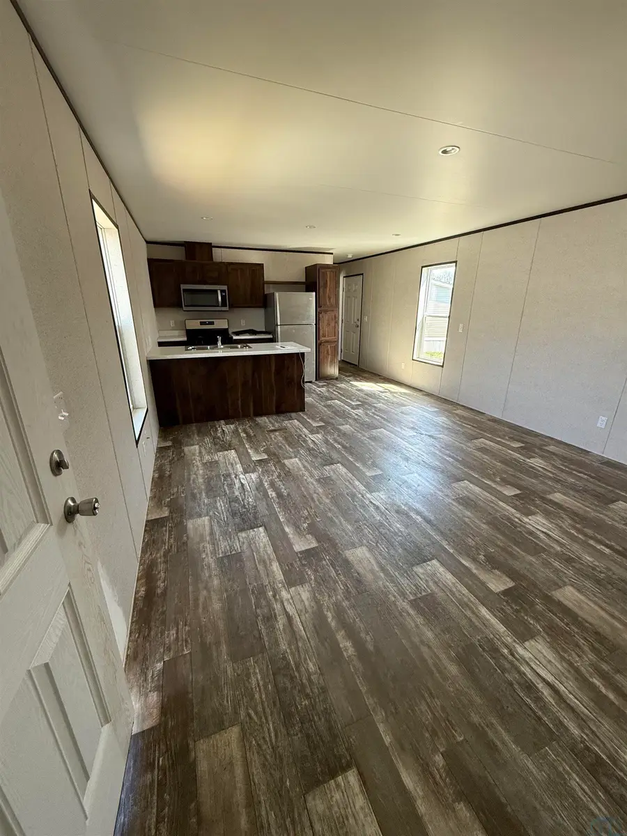 833 E Duke St #17, Vermillion, SD 57069 - #2