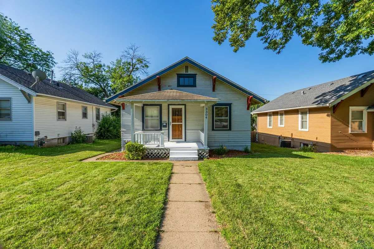 3304 Orleans Ave, Sioux City, IA 51106 - #1