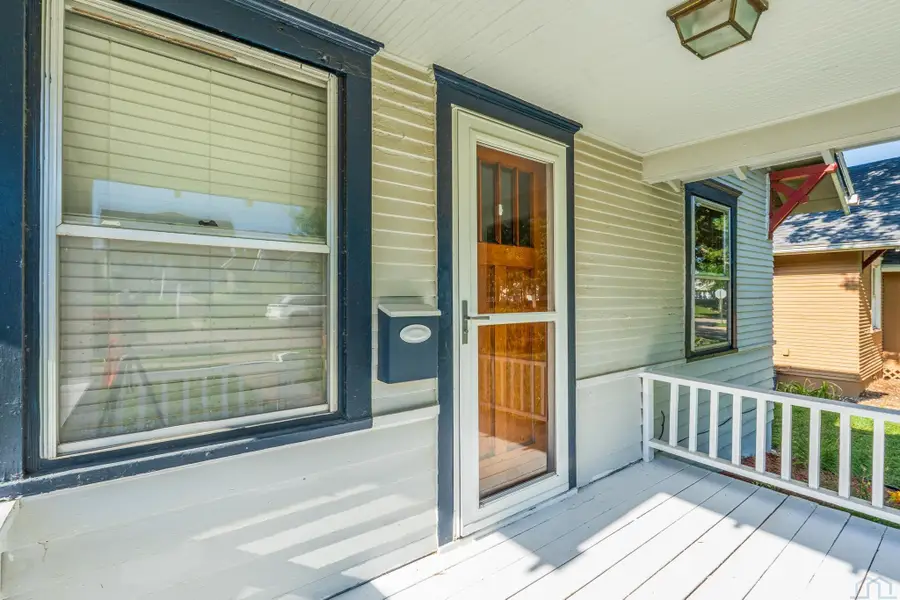 3304 Orleans Ave, Sioux City, IA 51106 - #3