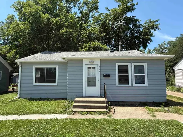 215 S Pine St., Vermillion, SD 57069
