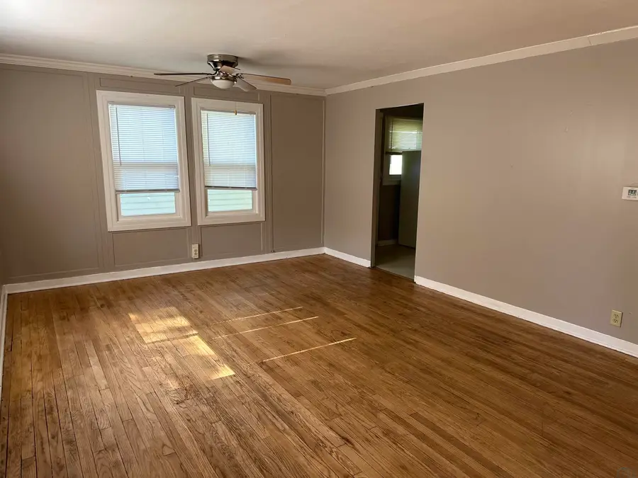 215 S Pine St., Vermillion, SD 57069 - #2