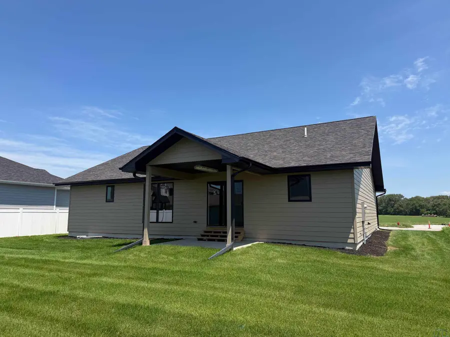 1725 SAMPSON LN, South Sioux City, NE 68776 - #3