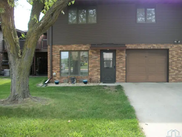 1306 Greta St, Cherokee, IA 51012