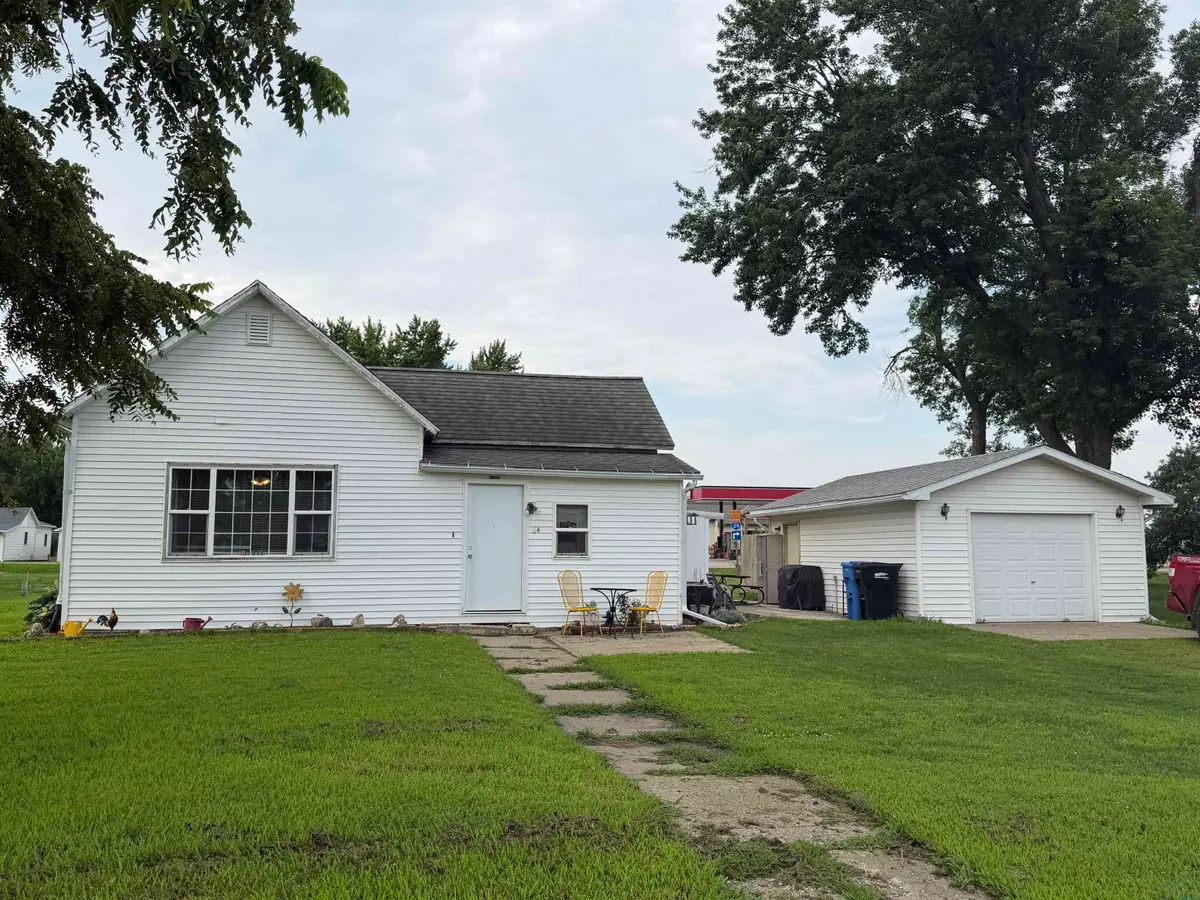 84 Hardy St, Akron, IA 51001 - #1