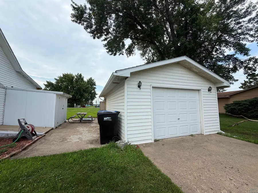 84 Hardy St, Akron, IA 51001 - #2
