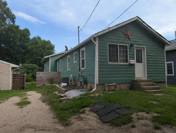 2320 S HENRY ST, Sioux City, IA 51106