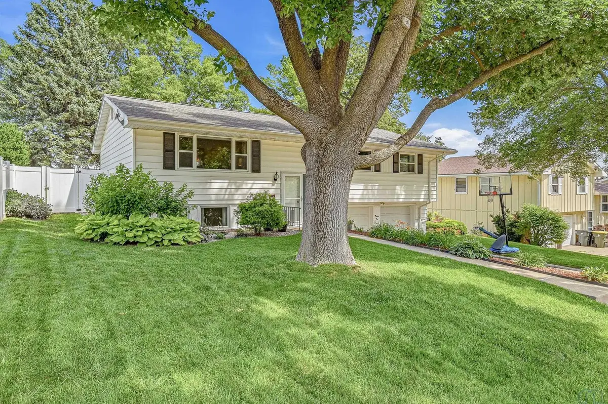 3620 Pawnee Place, Sioux City, IA 51104 - #1
