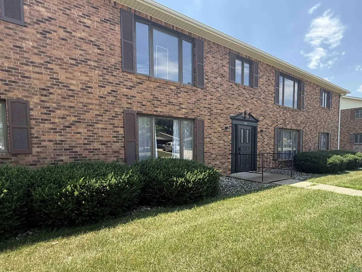604 2nd St Se #1, Orange City, IA 51041 - #1