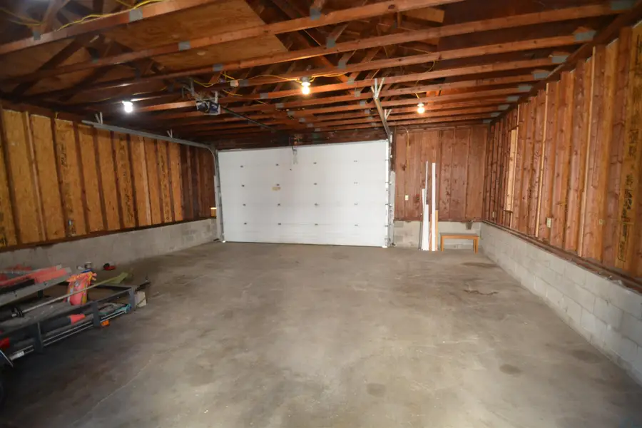 2205 S Royce St, Sioux City, IA 51106 - #2