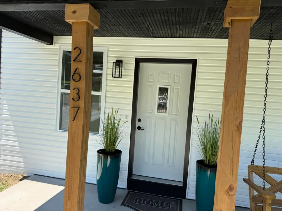 2637 S CLEVELAND ST, Sioux City, IA 51106 - #3
