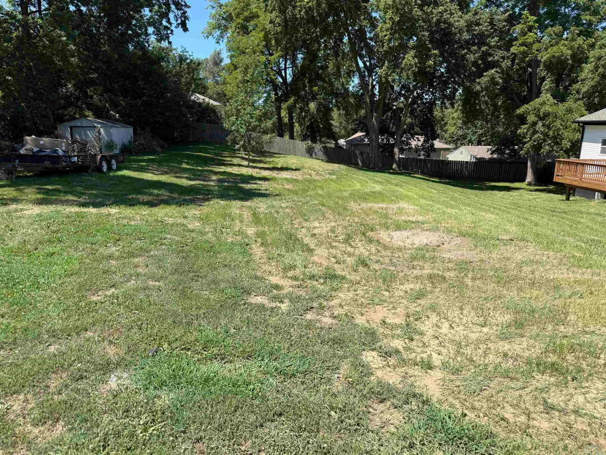 TBD S CLEVELAND, Sioux City, IA 51106 - #1