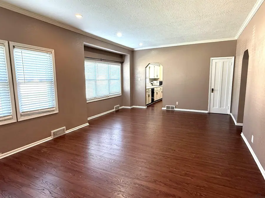 302 W 17th St., South Sioux City, NE 68776 - #3