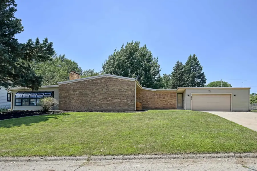 2615 S Maple Street, Sioux City, IA 51106 - #3