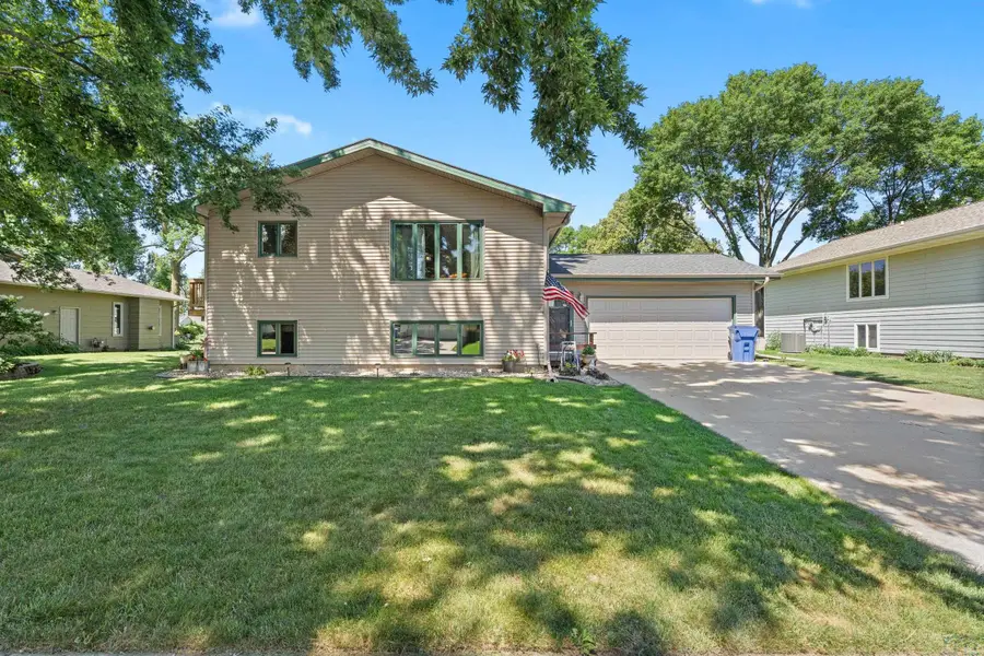 415 Lee, Vermillion, SD 57069 - #2