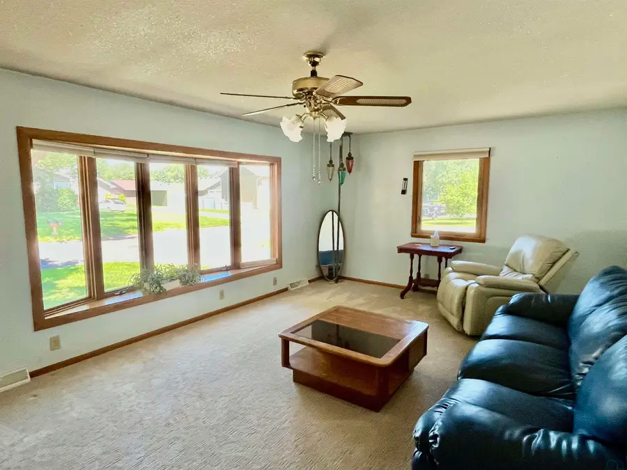 210 S Walnut St., Elk Point, SD 57025 - #3