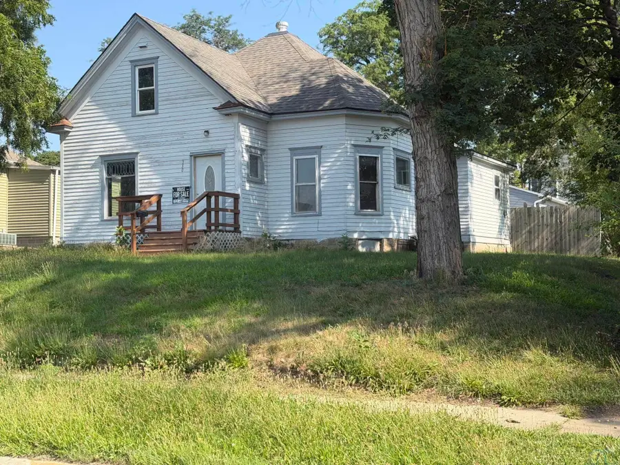 350 E Cedar Street, Cherokee, IA 51012 - #2