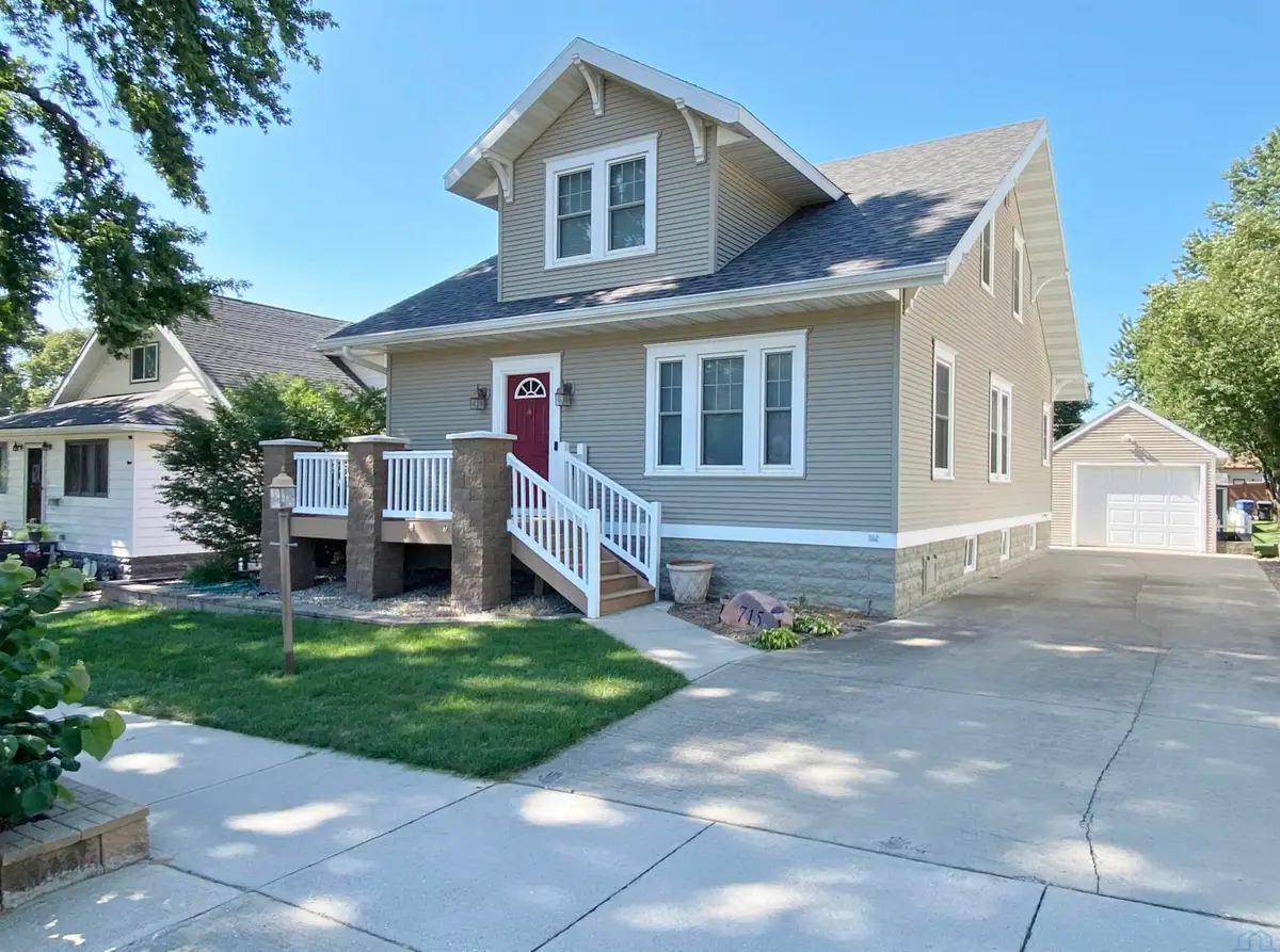 715 1st St SE, America, IA 51031 - #1