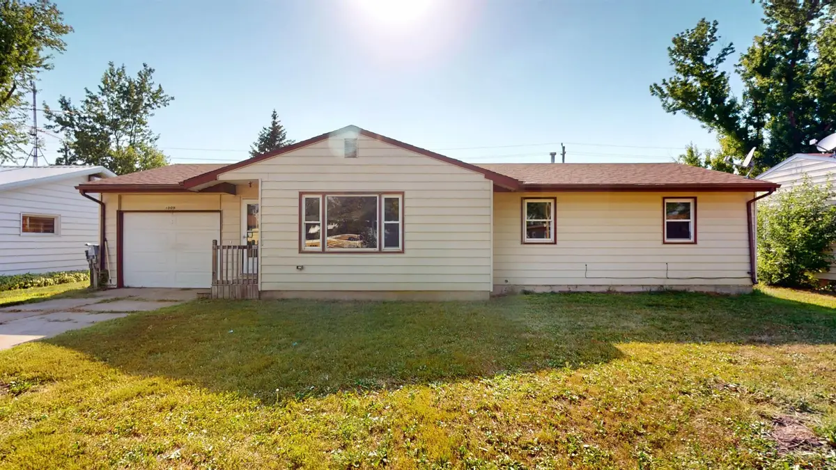 1009 ROCK ISLAND AVE, Cherokee, IA 51012 - #1