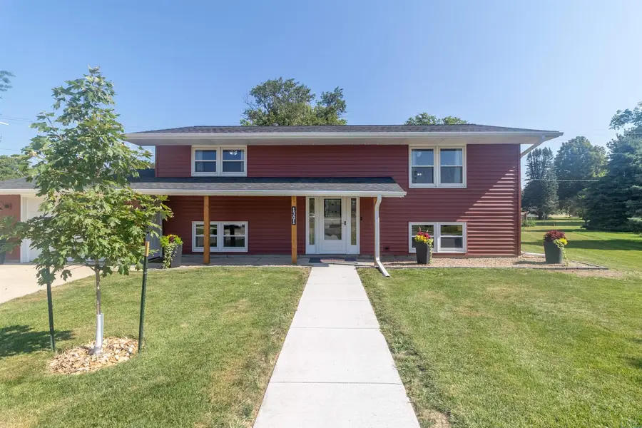 1301 Maple Dr, Onawa, IA 51040 - #2
