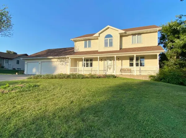 16744 Le'Land Dr, LeMars, IA 51031