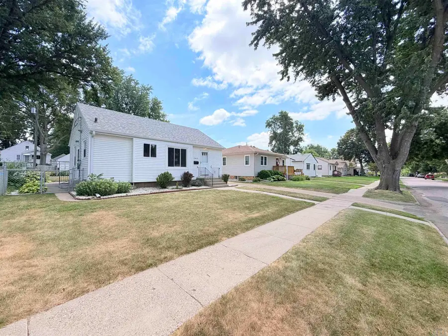 2810 S Coral St., Sioux City, IA 51106 - #2