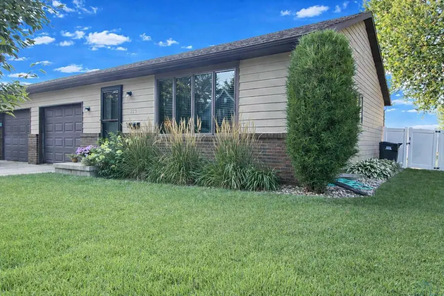 325 1st St Se #3, Le Mars, IA 51031 - #2