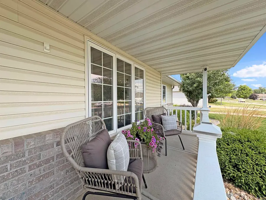 419 Coniston Cir, Sergeant Bluff, IA 51054 - #3