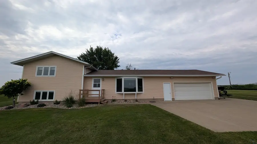 3179 370TH ST, Sioux Center, IA 51250 - #2