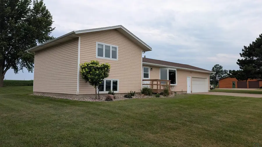 3179 370TH ST, Sioux Center, IA 51250 - #3