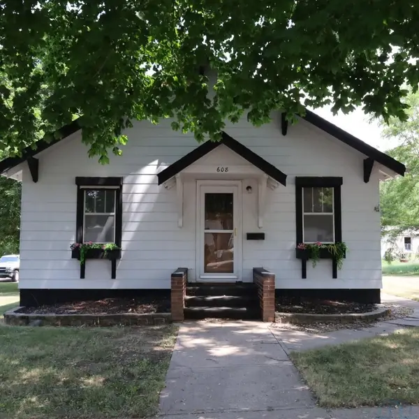 608 S Boone Street, Rock Rapids, IA 51246