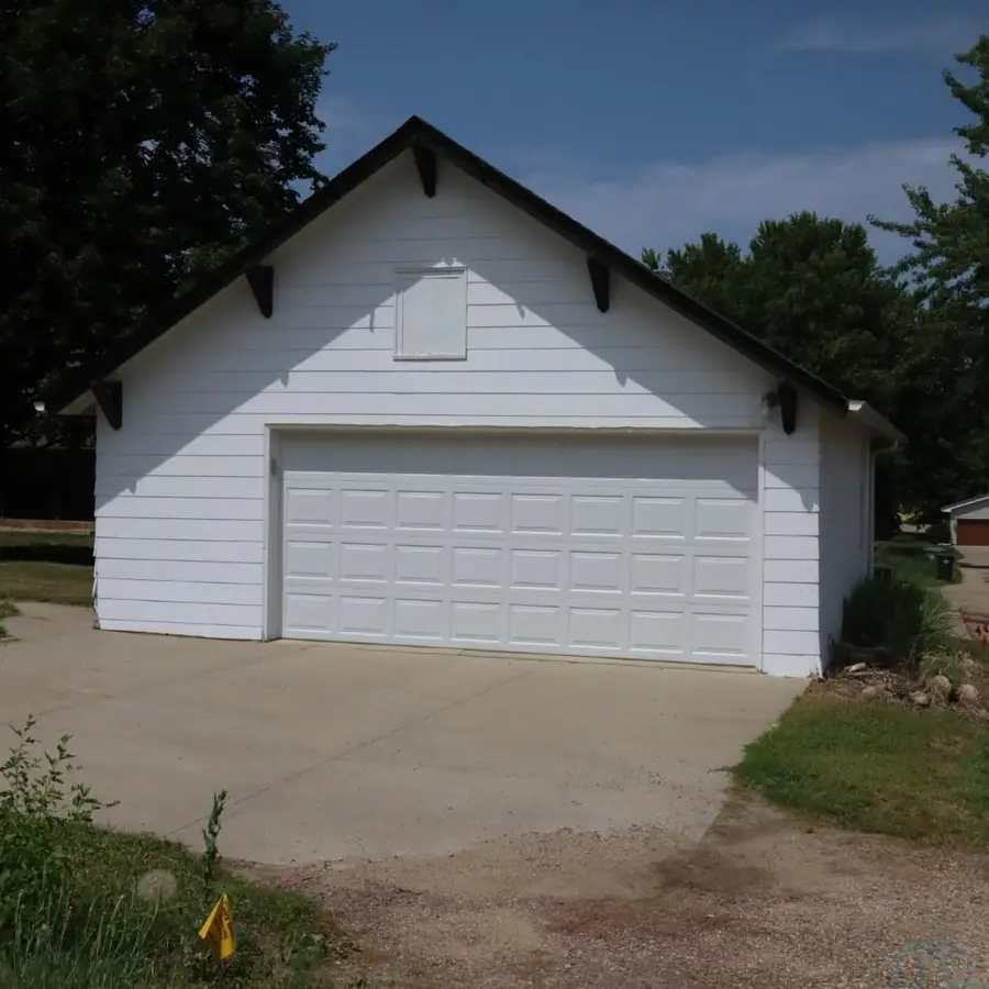 608 S Boone Street, Rock Rapids, IA 51246 - #2