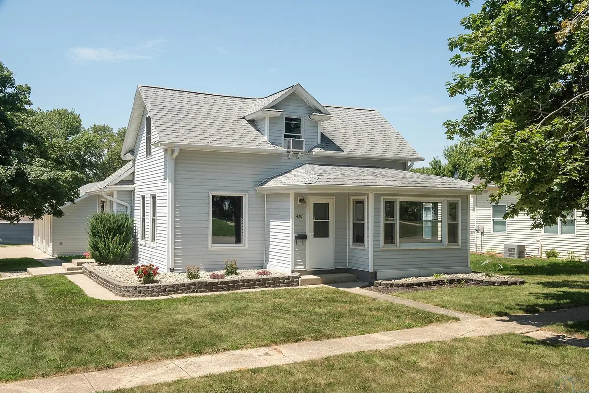 430 ARIZONA AVE SW, Orange City, IA 51041 - #1