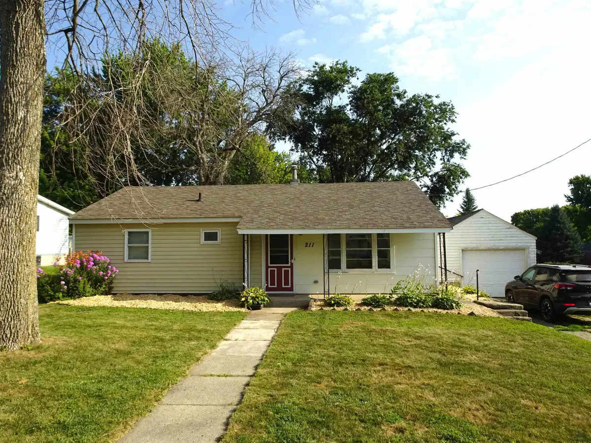 211 E Grand Avenue, Paullina, IA 51046 - #1