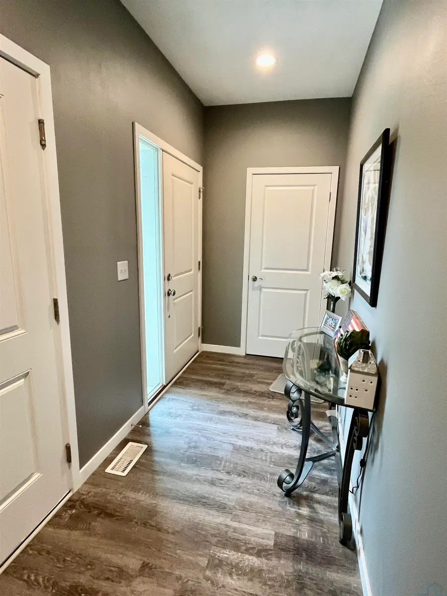 4244 Fremar Dr., Sioux City, IA 51104 - #3