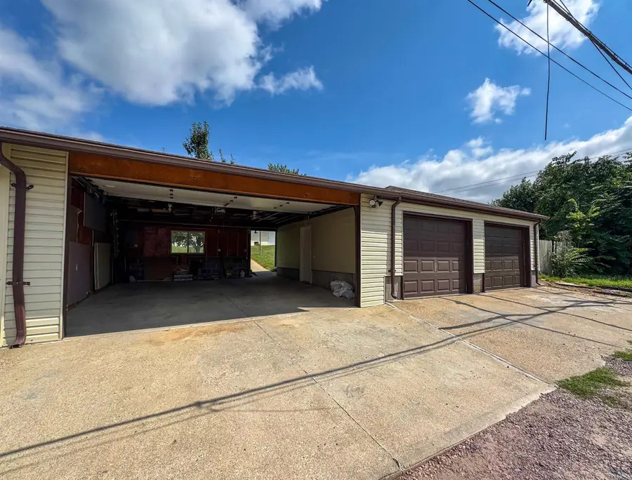 1814 VILLA AVE, Sioux City, IA 51103 - #2