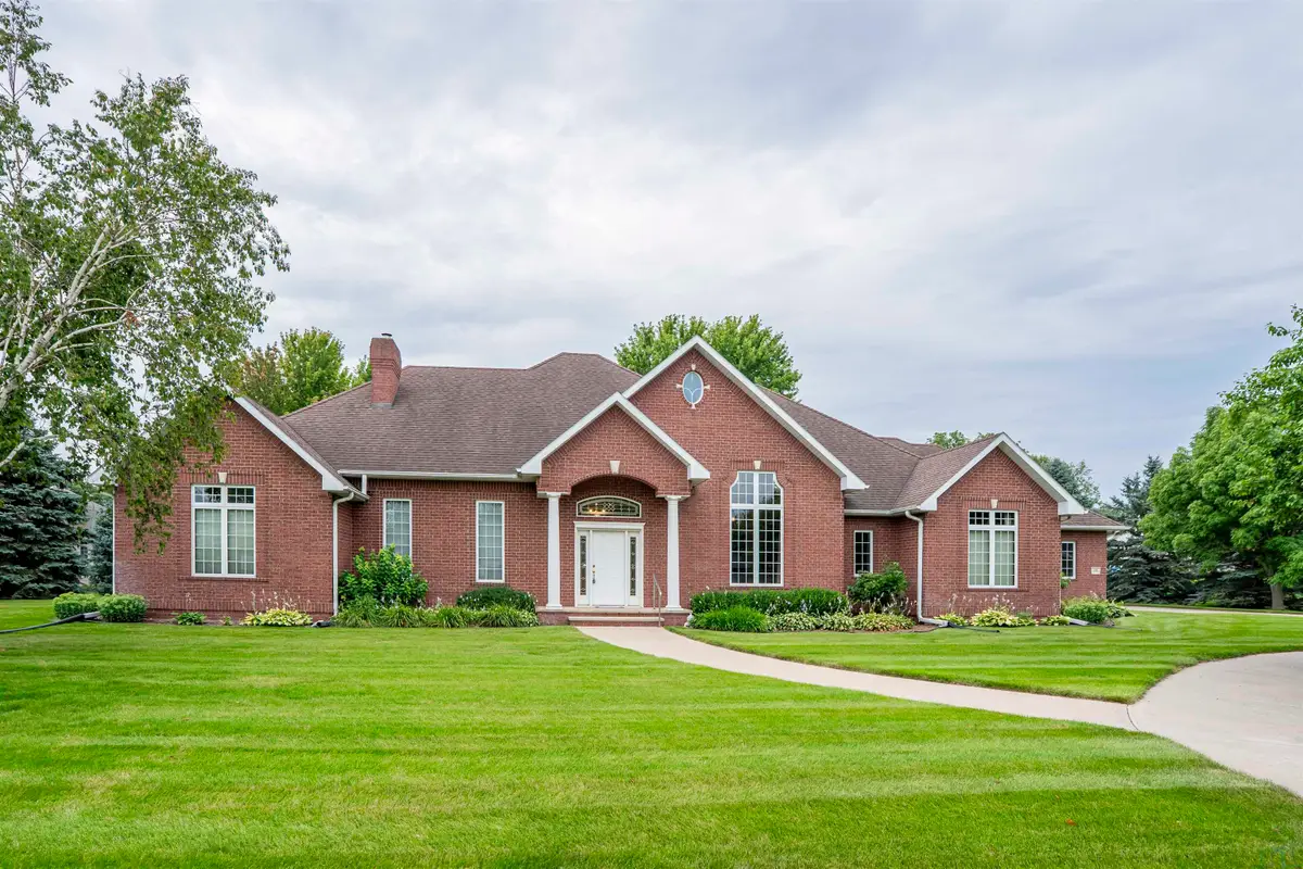 120 7th St PL NE, Le Mars, IA 51031 - #1