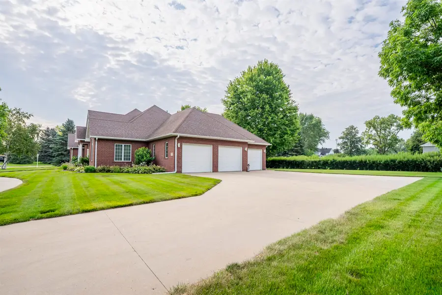 120 7th St PL NE, Le Mars, IA 51031 - #2