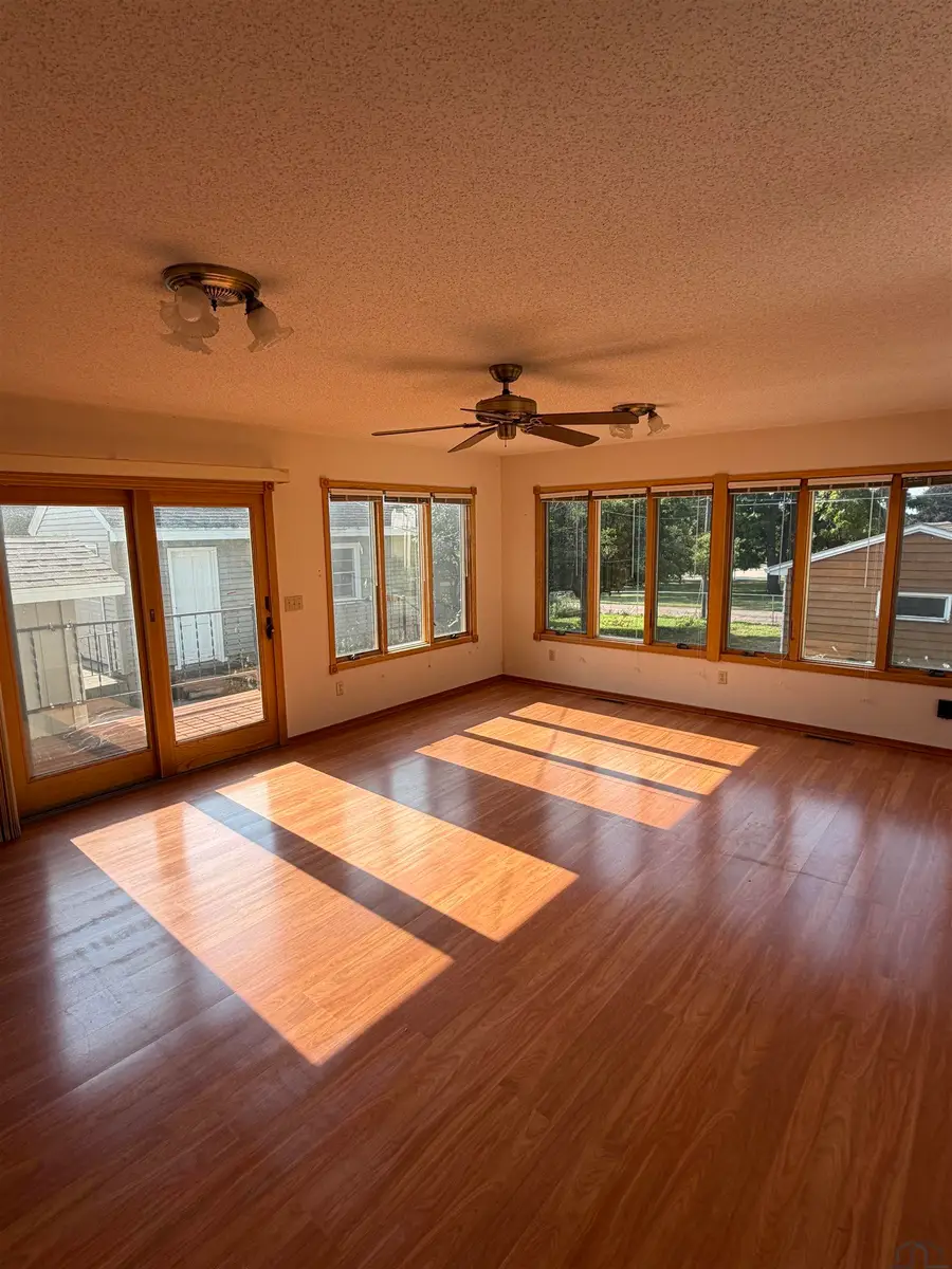 711 W Cherry St., Cherokee, IA 51012 - #3