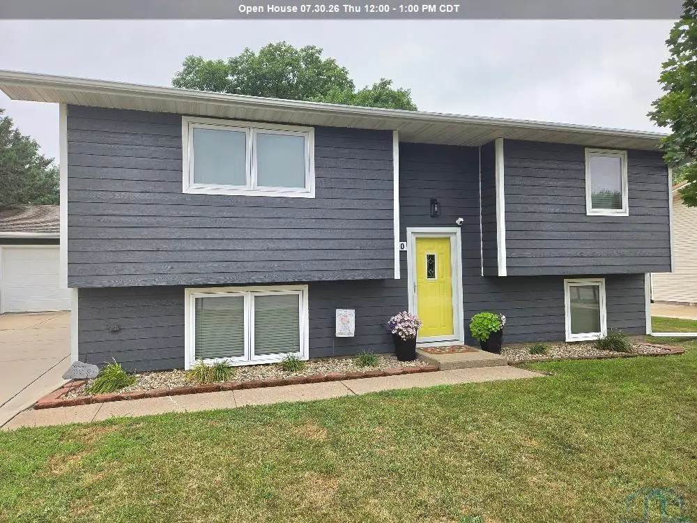 420 Jefferson St., Vermillion, SD 57069 - #1