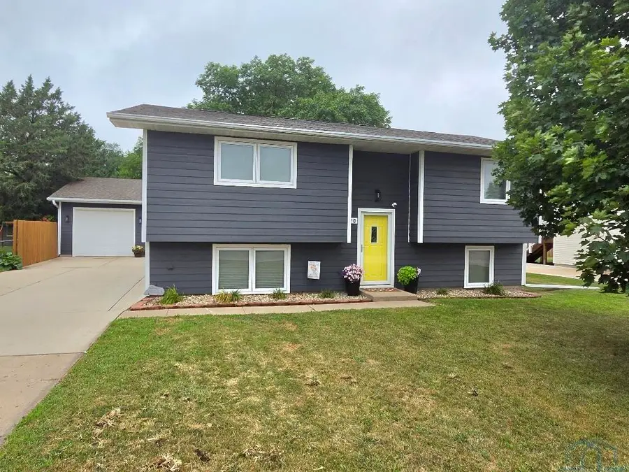 420 Jefferson St., Vermillion, SD 57069 - #2